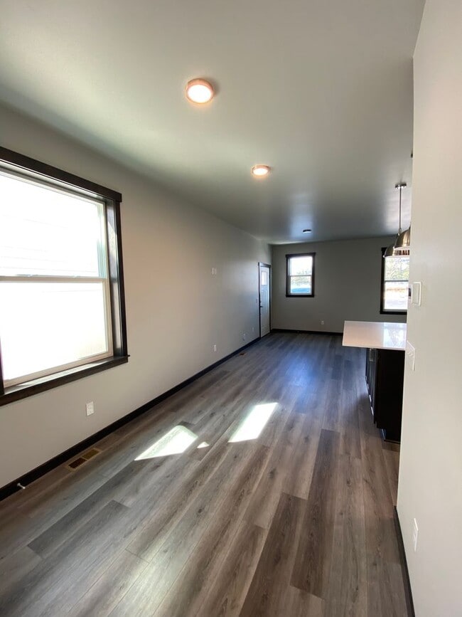 Building Photo - New Townhome in Priest River