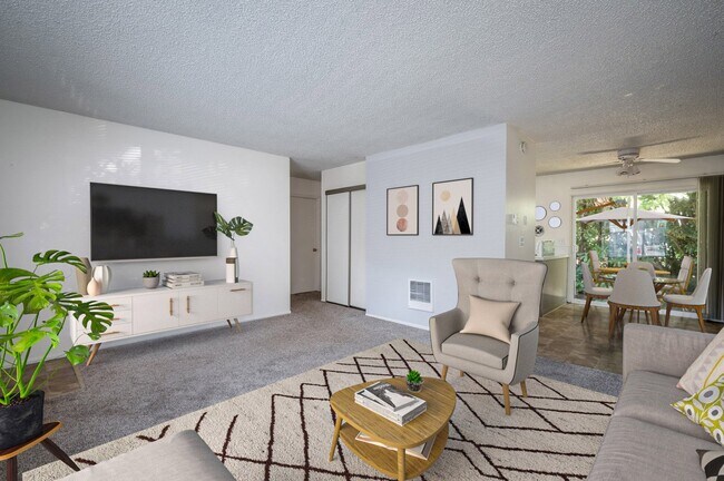Meadowview East | Living RoomMode; - Meadowview East