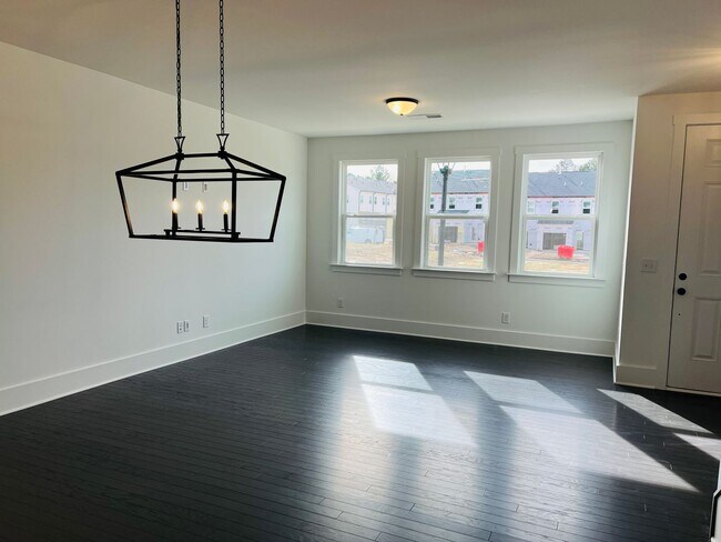 Building Photo - LIKE NEW IN PARK VUE! Townhome located across from Westside Park in Atlanta! MUST SEE!