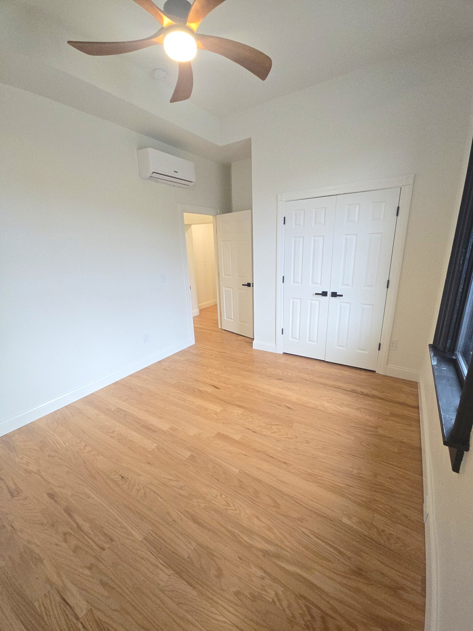 Primary Bedroom - 1205 Lee St