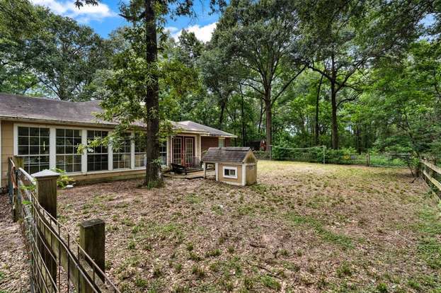Building Photo - 900 Springwood Dr