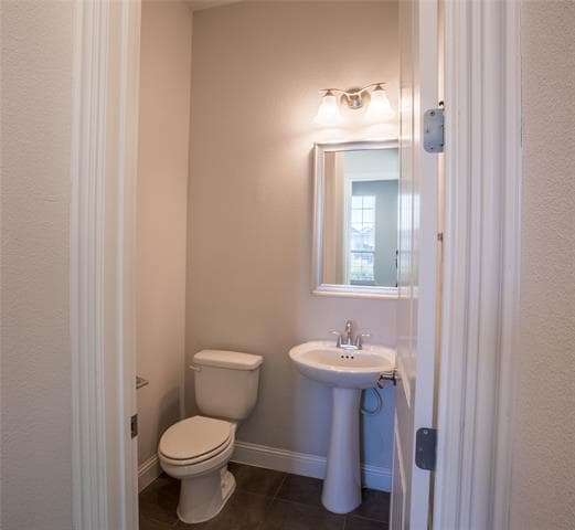 Building Photo - 7600 Clear Rapids Dr