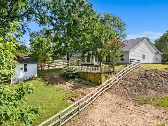 Building Photo - 1525 Keystone Dr