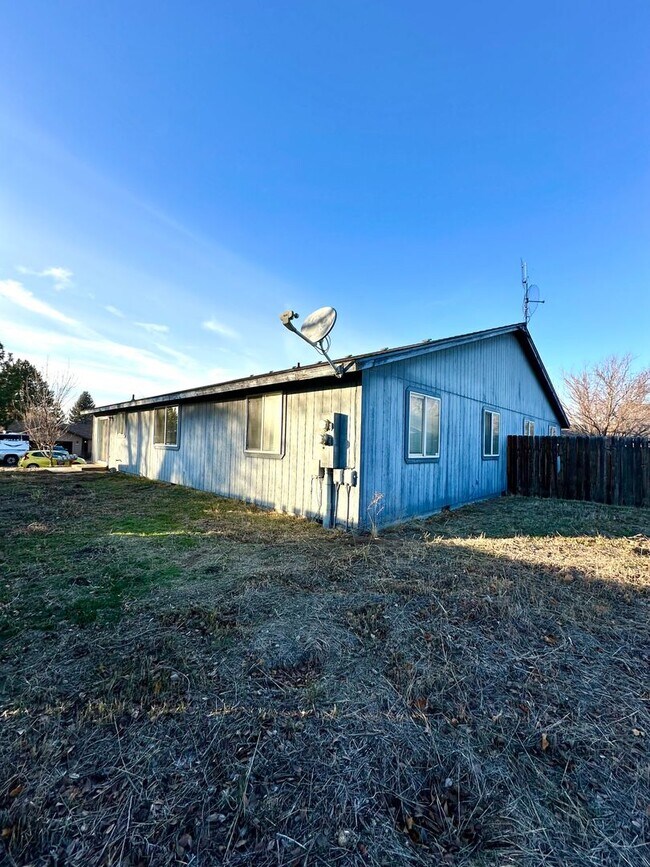 Building Photo - 1328/1330 SW 17th St