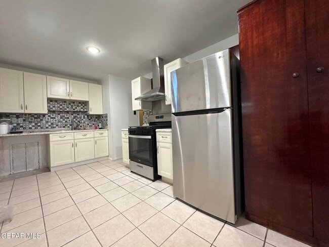 Building Photo - 5704 Miami Ct