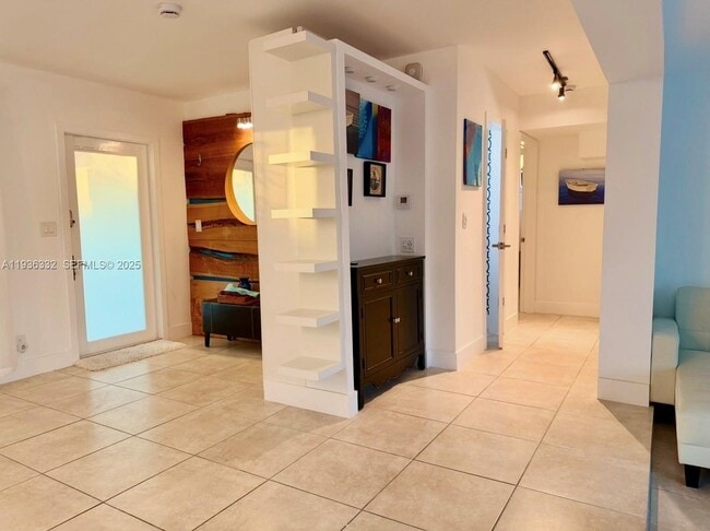 Building Photo - 806 Argonaut Is