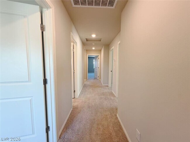 Building Photo - 7534 W Diablo Dr