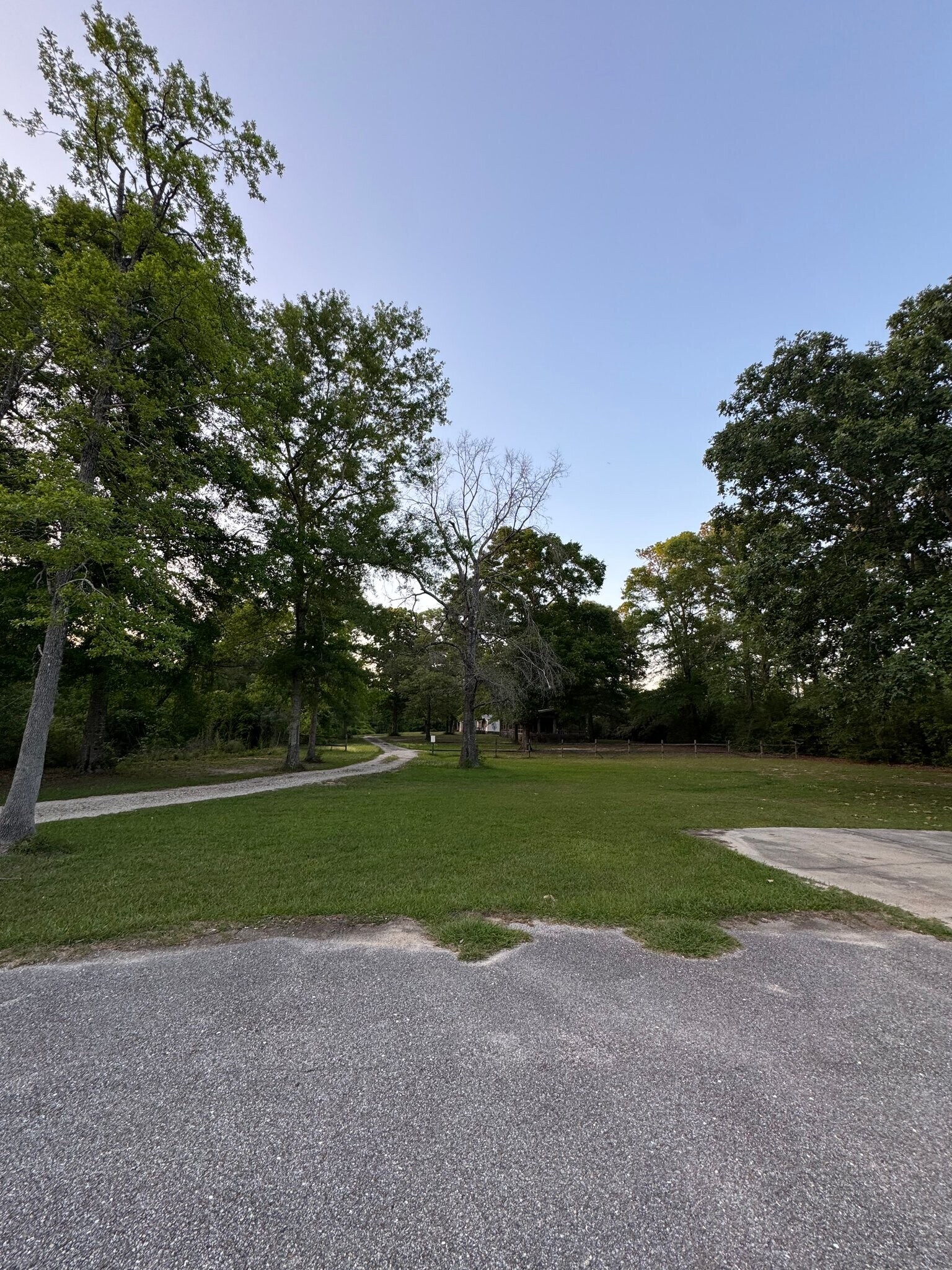 Building Photo - 286 Vestry Rd