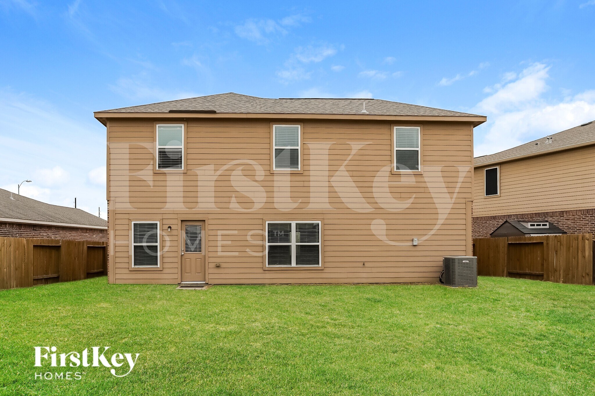 Building Photo - 20718 Round Key Dr