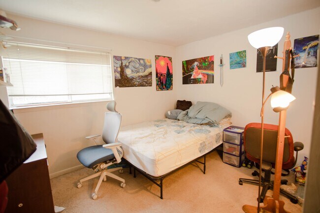 Building Photo - 802 Claytor Square