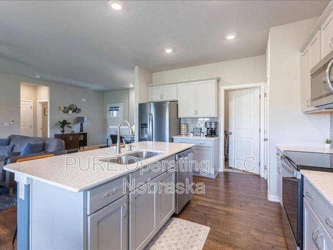 Building Photo - 6420 Kyla Dr