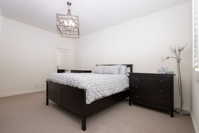 Building Photo - Bright and Airy Split-Level Townhouse in W...