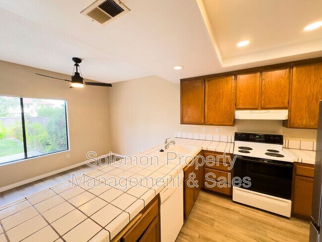 Building Photo - 3516 Landsford Way