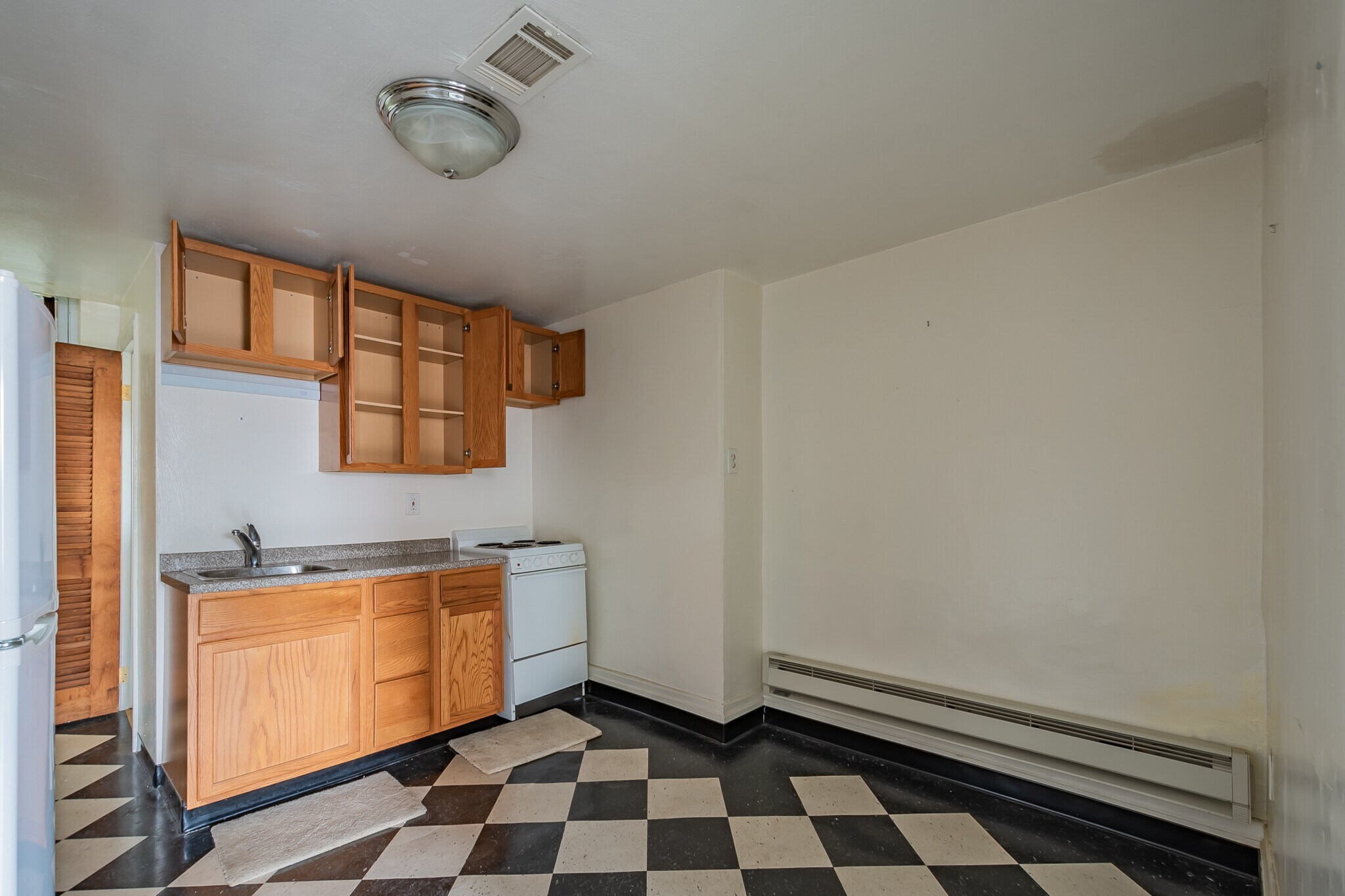 Building Photo - 86 S 15th St