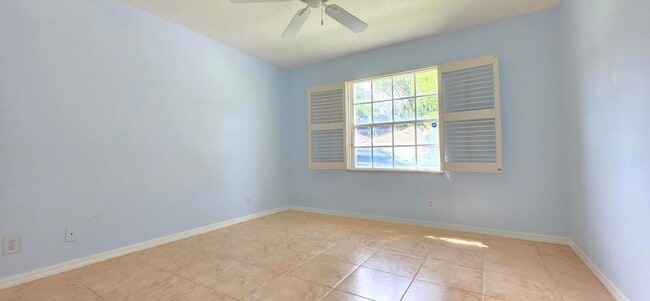 Building Photo - 7299 Lugano Dr
