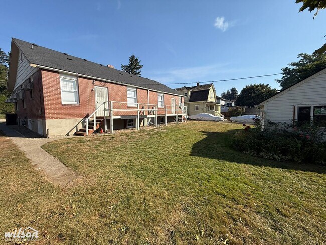 Building Photo - 1522 Browne Ave