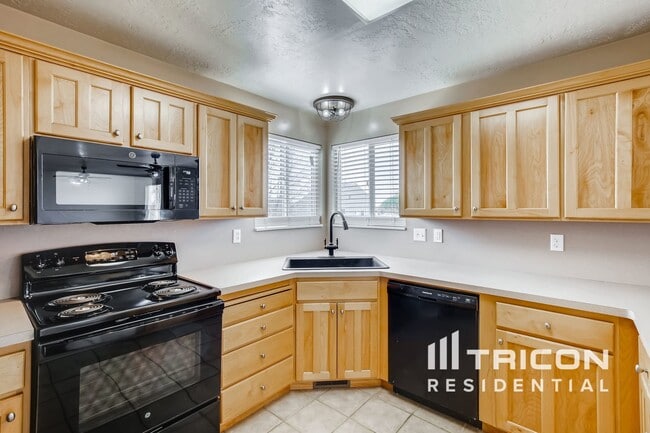 Building Photo - 2456 S 1475 W