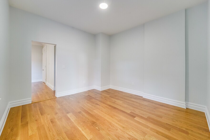 Building Photo - 266 3rd St