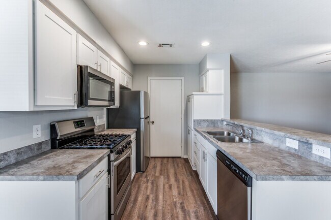 Building Photo - Prime Denton Living: 3-Bed Home Near UNT & Denton High