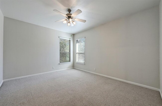 Building Photo - 2412 Allred Dr