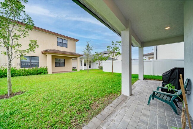 Building Photo - 4416 SW 174th Ave