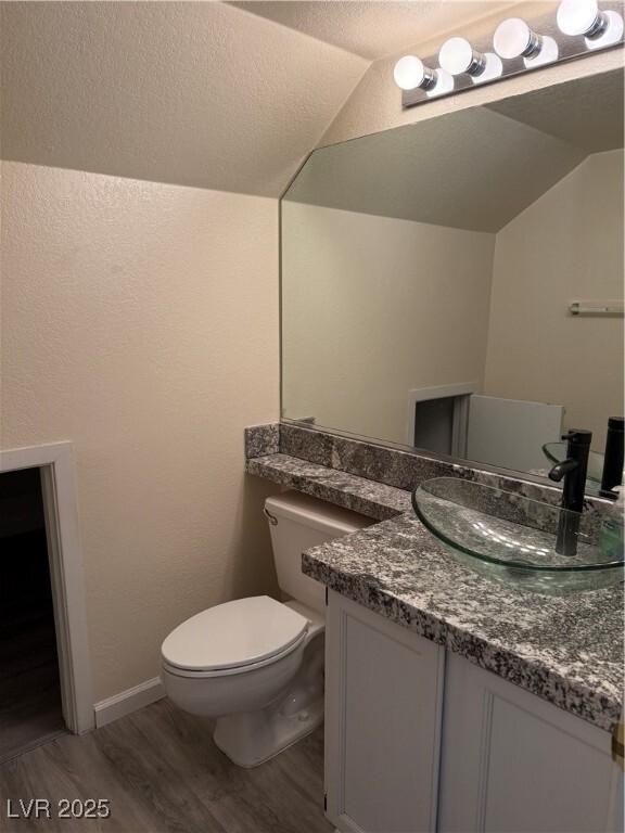 Building Photo - 2113 Desert Pines St