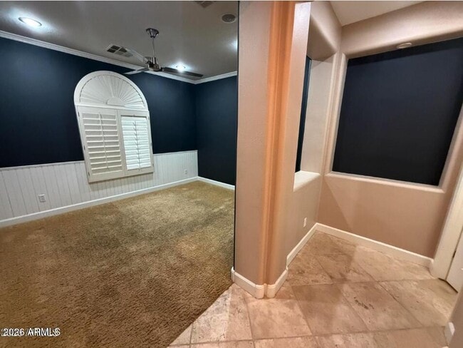 Building Photo - 421 W Wisteria Pl