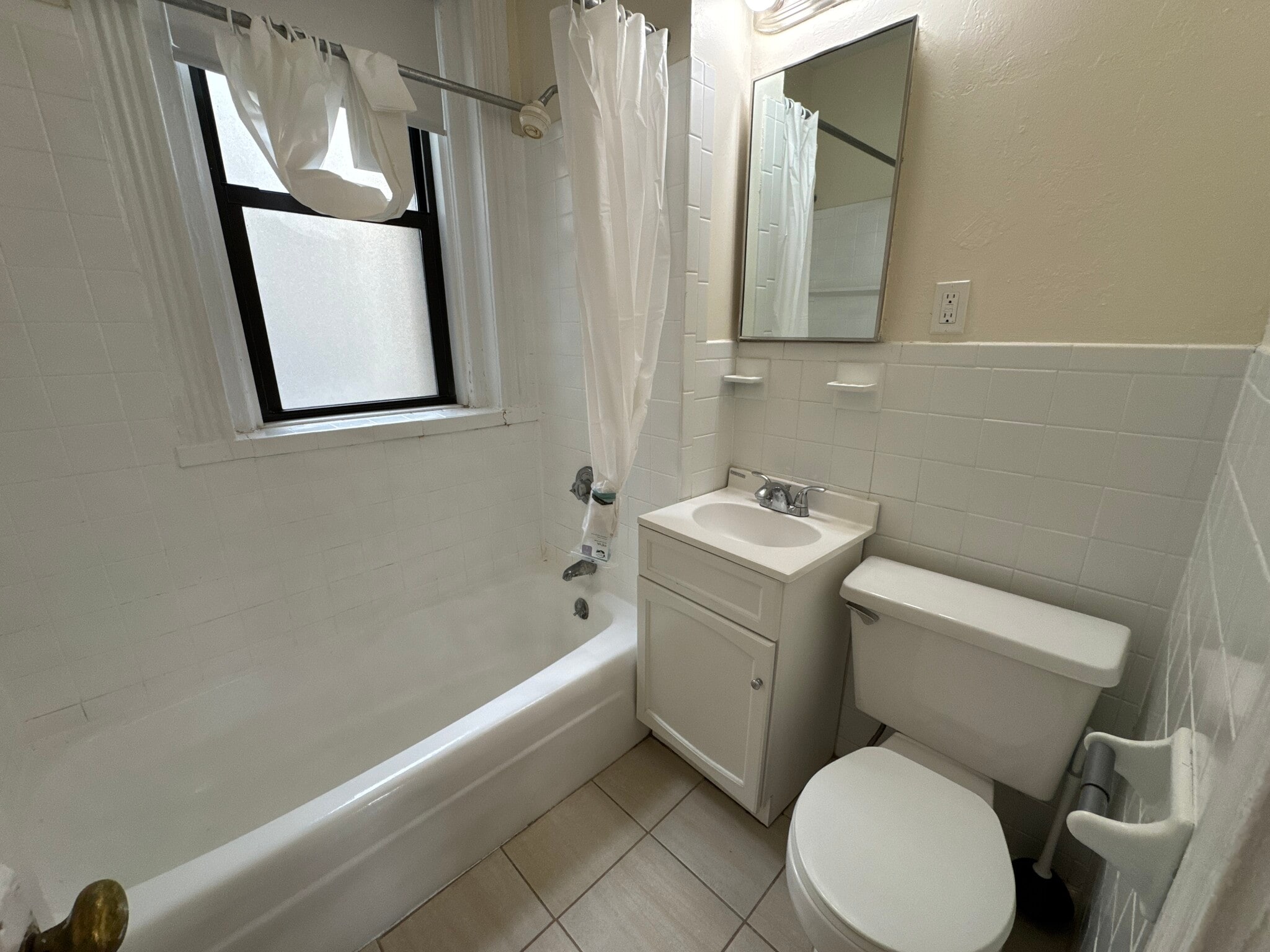 Building Photo - 1188 Commonwealth Ave