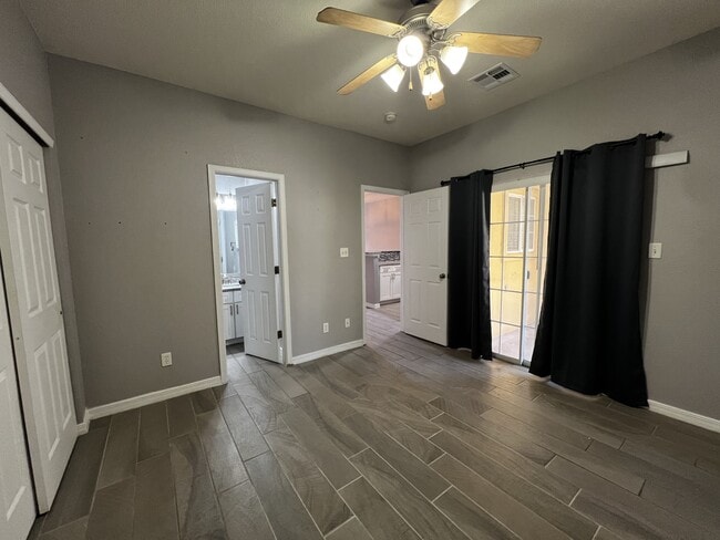 Building Photo - 3150 N Yarbrough Dr