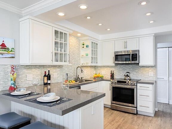 Building Photo - 28 Antigua Ct