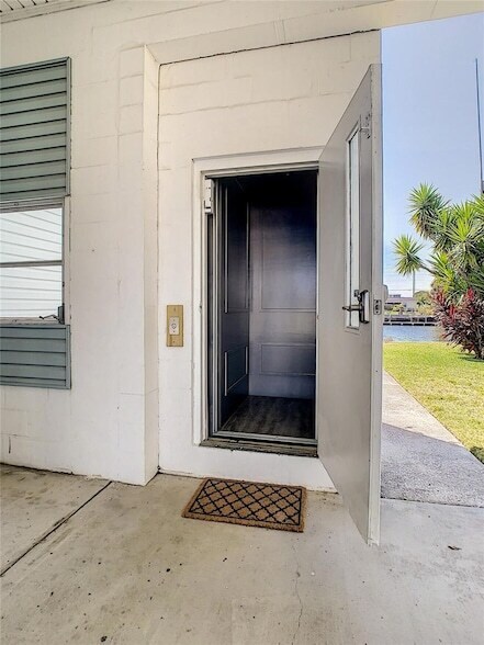 Building Photo - 3272 Minnow Creek Dr
