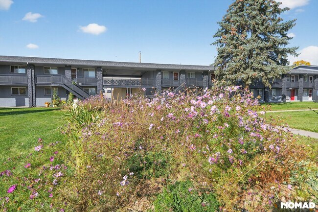 Building Photo - 1865 Fenton St