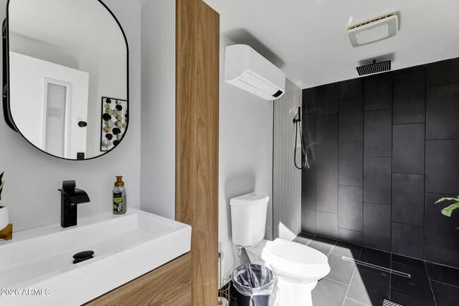 Building Photo - 9558 W Harmony Ln