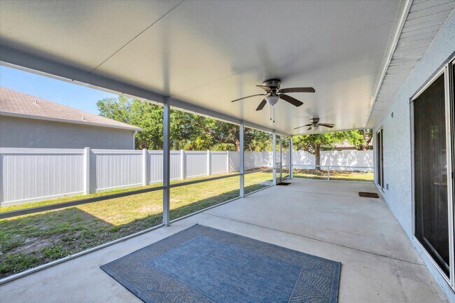 Building Photo - 2821 Embassy Rd