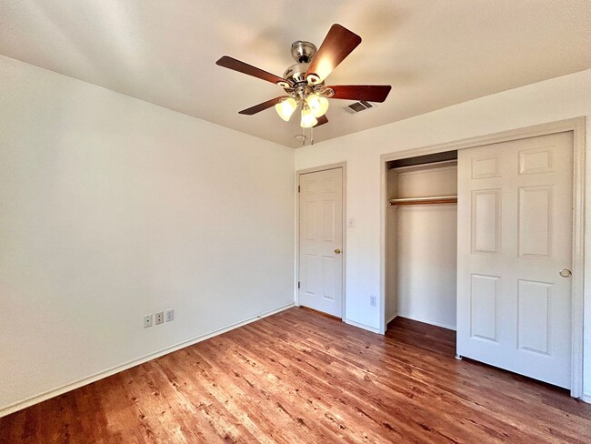 Building Photo - Charming 3/BR 2/BA Home with Covered Deck ...