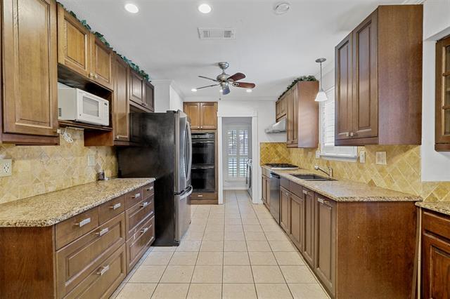 Building Photo - 3321 Heather Hill Dr