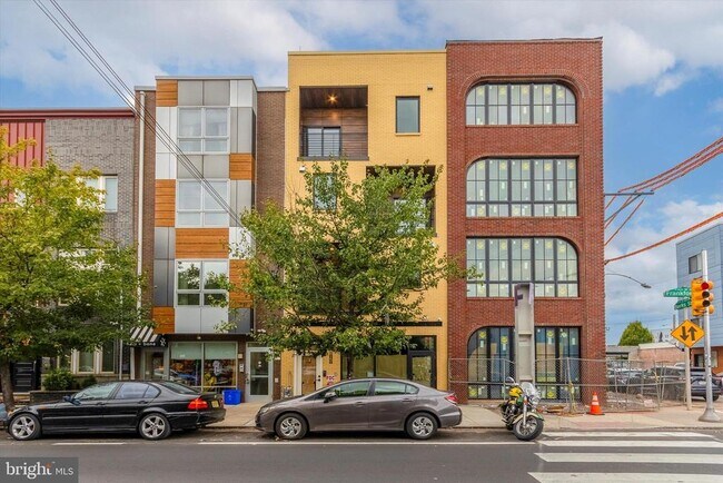 Building Photo - 1826 Frankford Ave