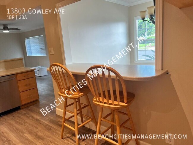 Building Photo - 13803 Cowley Ave