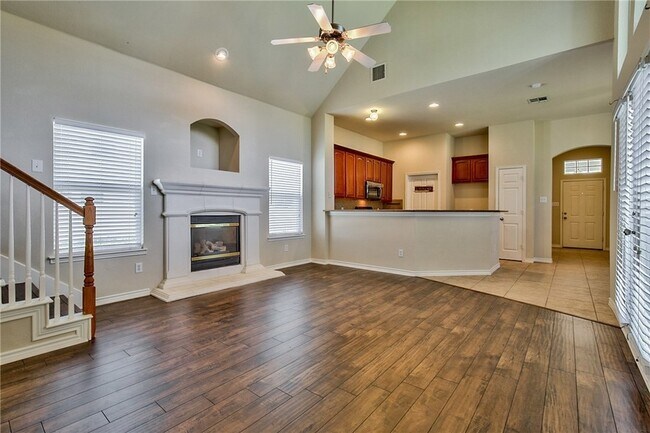 Building Photo - 1701 Kennessaw Dr