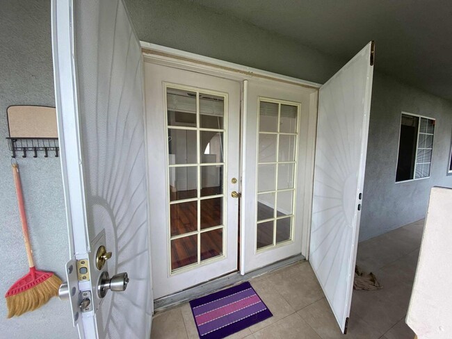 Building Photo - Cozy Unit in Westminster for Lease