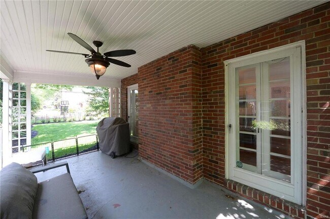 Building Photo - 937 S Bemiston Ave