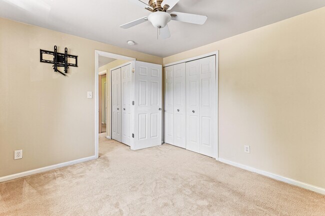 Building Photo - 39890 Edmundton St