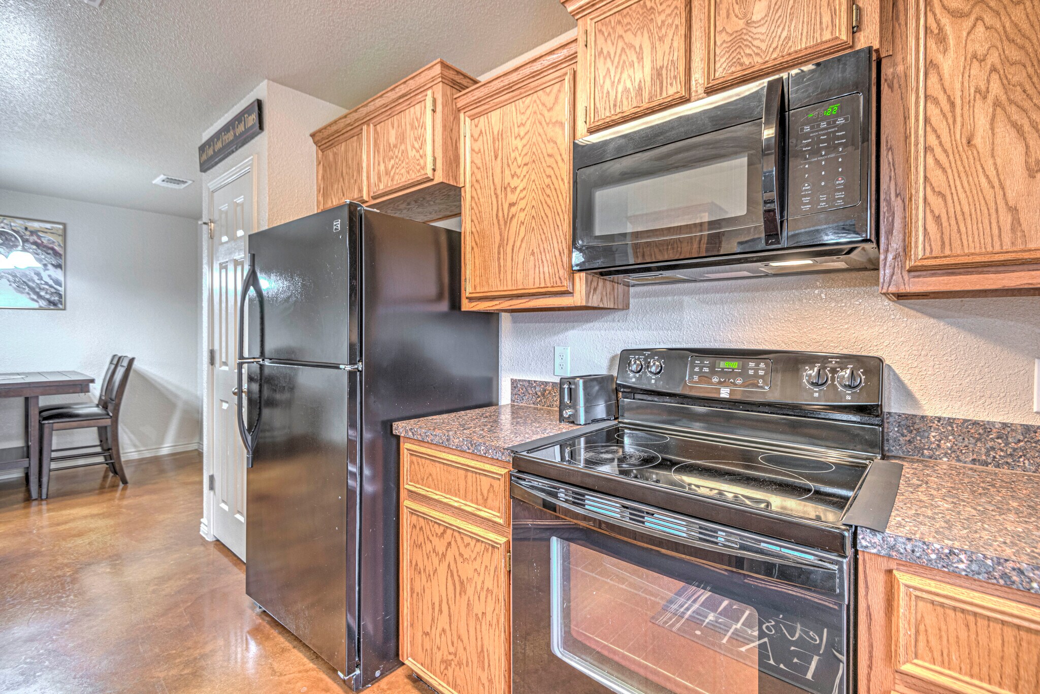 Building Photo - 1607 Powder River Dr APT B