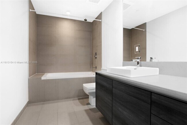 Building Photo - 1080 Brickell Ave