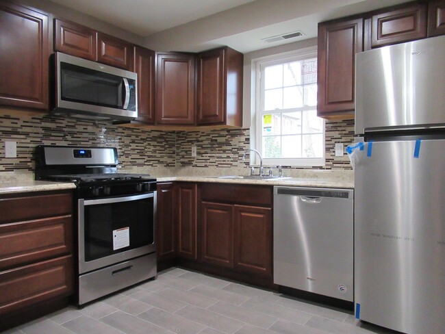 Building Photo - Updated 1 Bedroom Condo - Reisterstown!