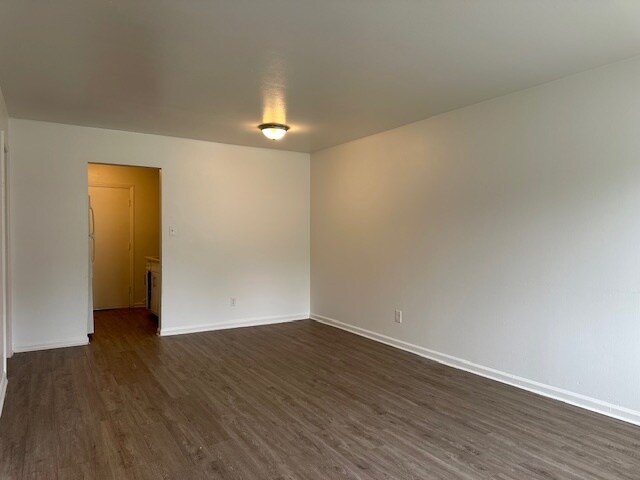 Building Photo - 1815 McKnight Mill Rd