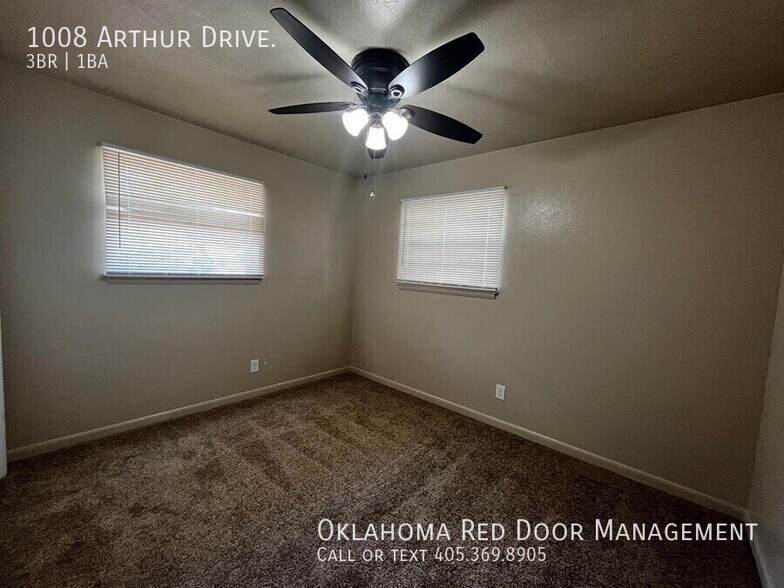 Building Photo - 1008 Arthur Dr