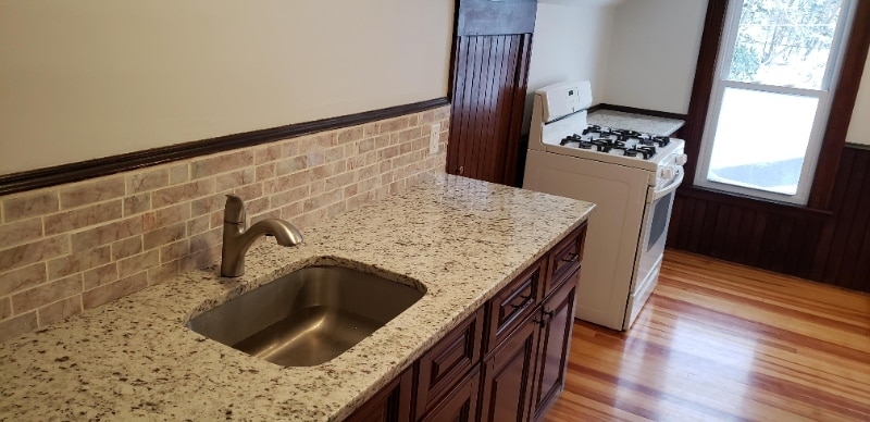 Primary Photo - 230 S Main St