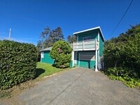 Building Photo - 2BD/1BA Pine Hill home on quiet road!