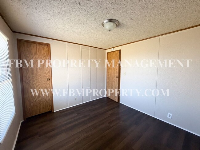 Building Photo - 1054 Cosby Rd